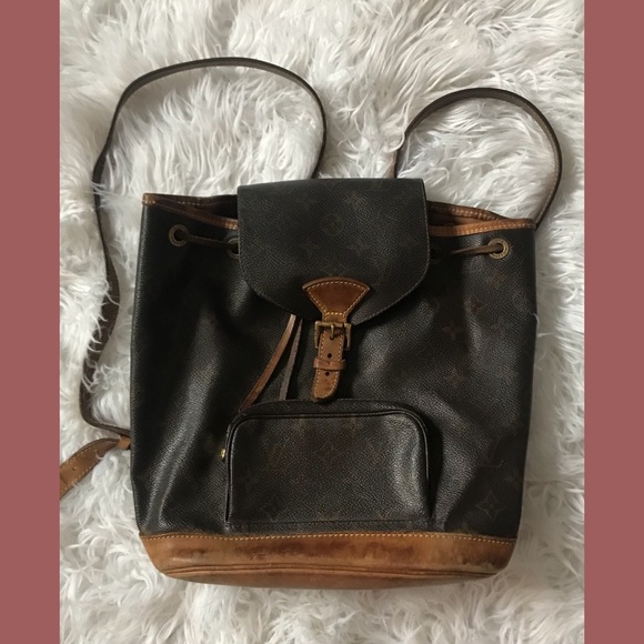 Louis Vuitton Handbags - ✨Louis Vuitton Backpack✨